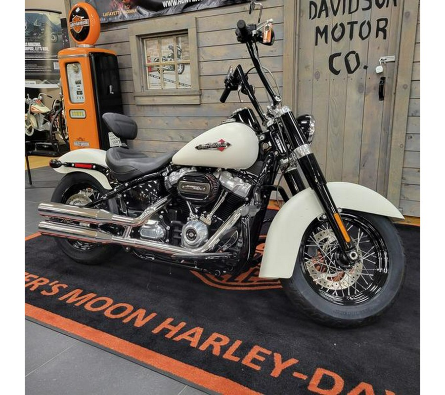 2018 Harley-Davidson® FLSL - Softail® Softail Slim®