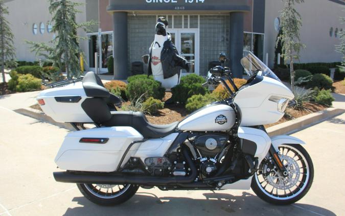 2026 Harley-Davidson Road Glide Limited White Onyx Pearl