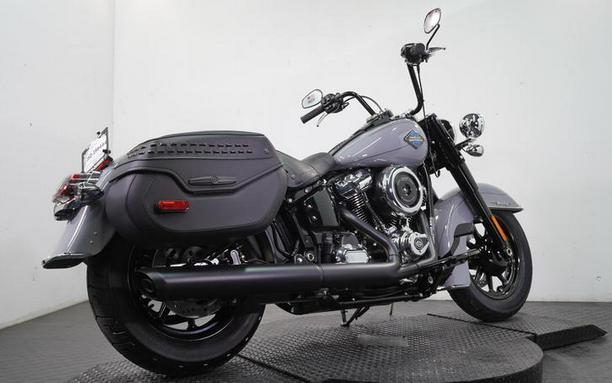 2026 Harley-Davidson® FLHC - Heritage Classic