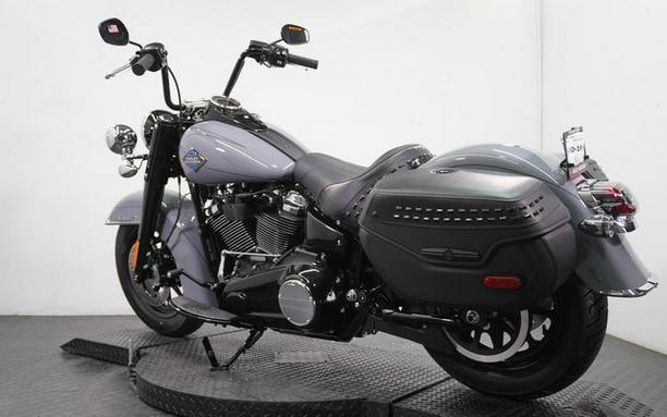 2026 Harley-Davidson® FLHC - Heritage Classic
