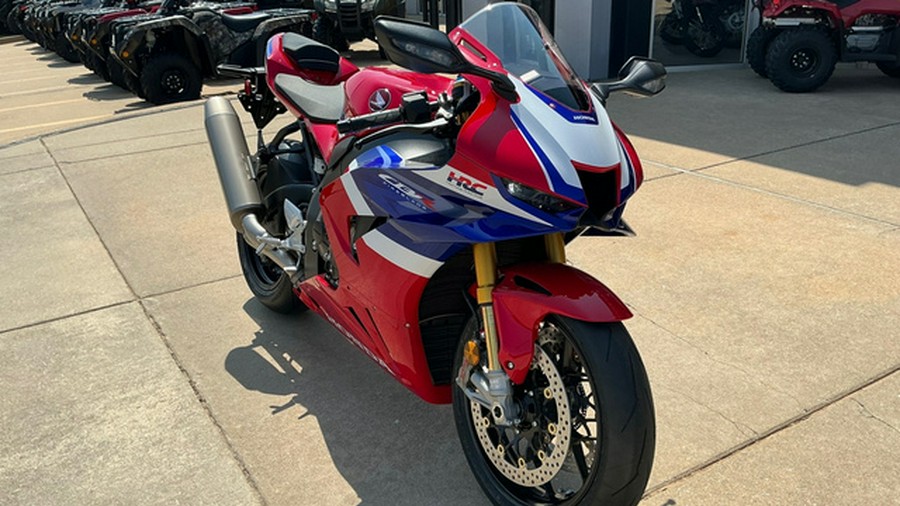2026 Honda CBR1000RR-R Fireblade SP