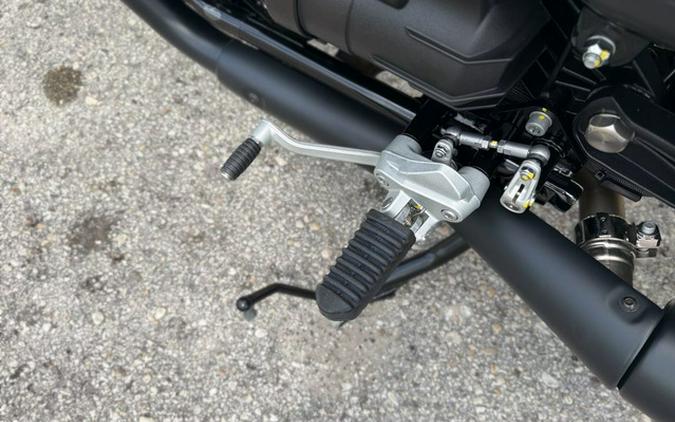2027 Moto Guzzi V7 Stone