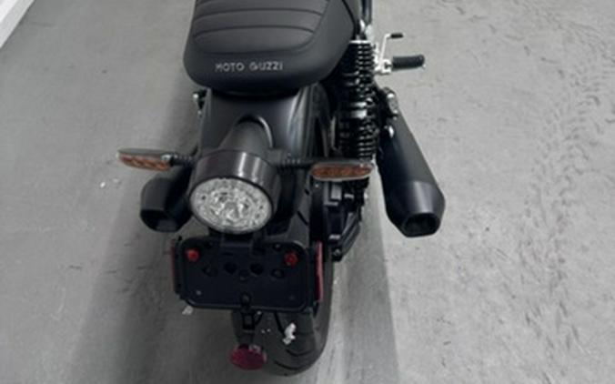 2027 Moto Guzzi V7 Stone