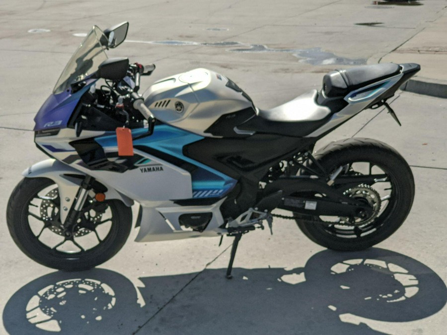 2025 Yamaha YZF-R3 ABS CA