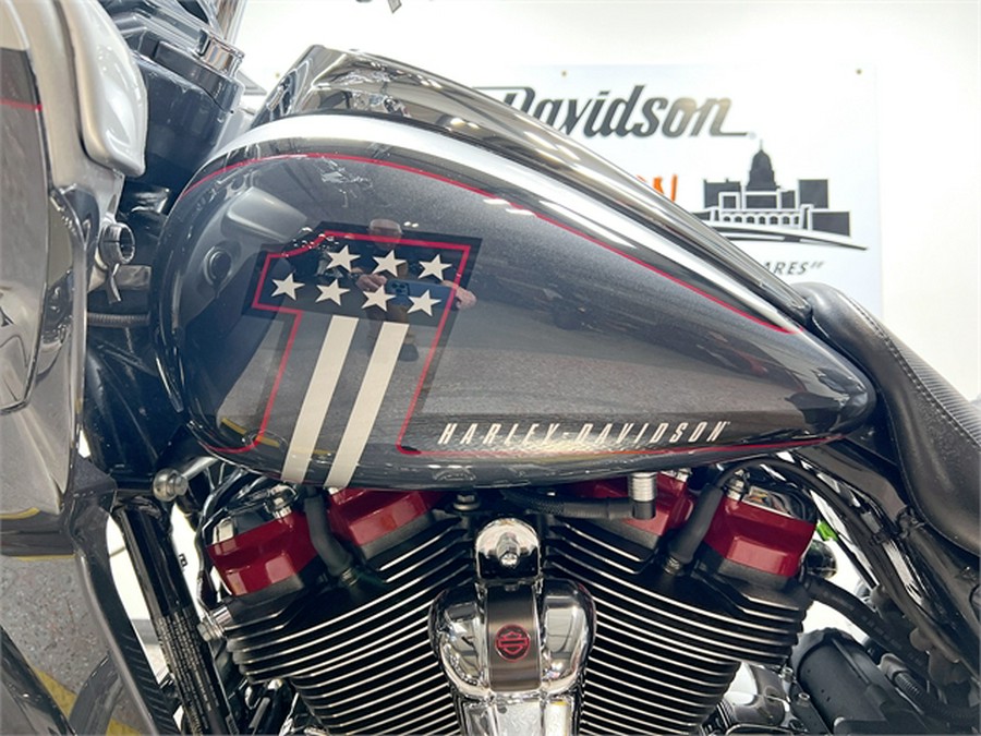 2019 Harley-Davidson CVO Road Glide FLTRXSE 22,045 Miles Lightning Silver and Charred Steel