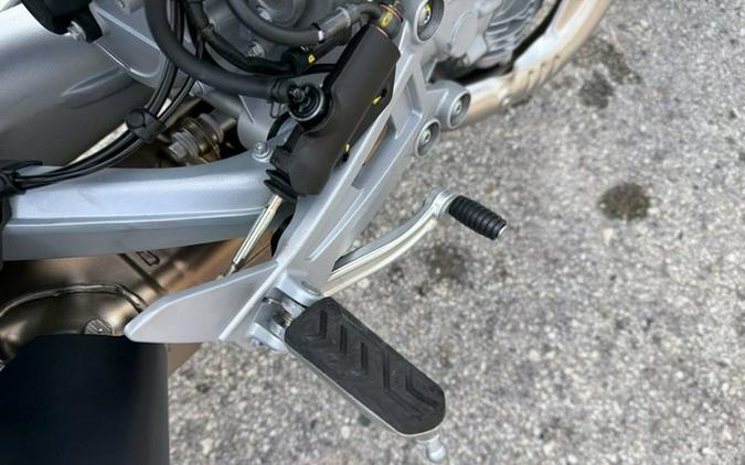 2027 Moto Guzzi V100 Mandello