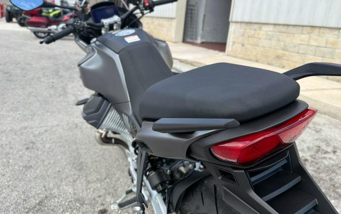 2027 Moto Guzzi V100 Mandello