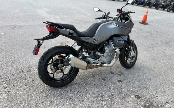 2027 Moto Guzzi V100 Mandello