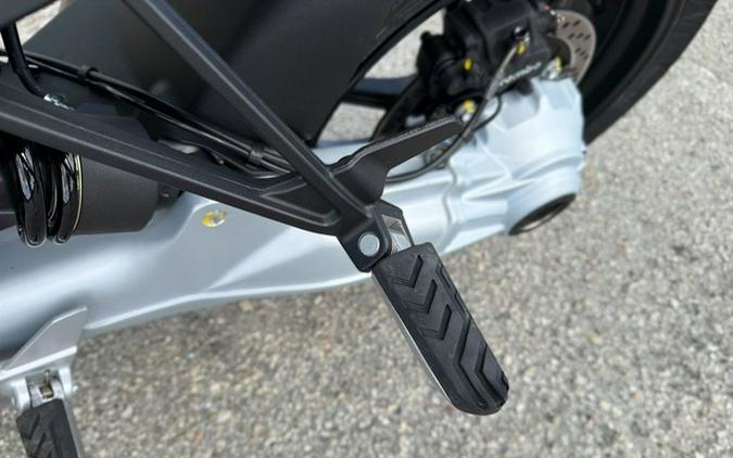 2027 Moto Guzzi V100 Mandello