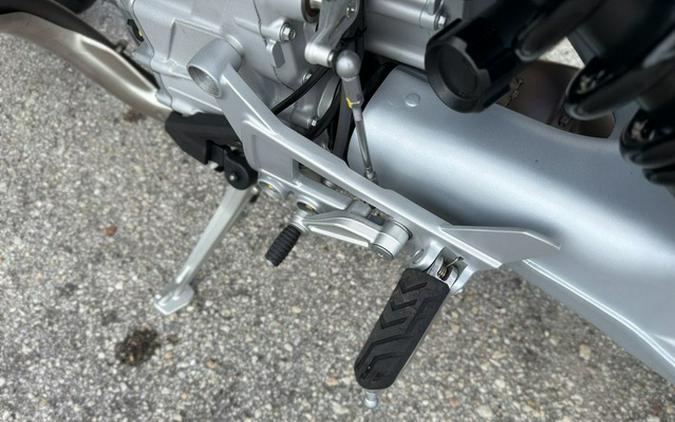 2027 Moto Guzzi V100 Mandello