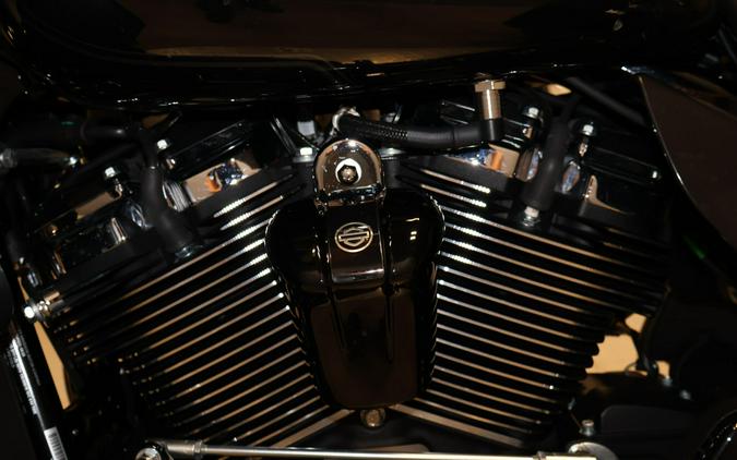 2025 Harley-Davidson Tri Glide Ultra FLHTCUTG