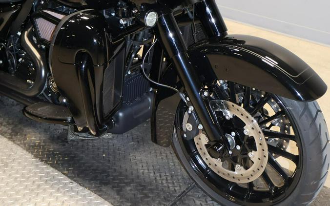 2025 Harley-Davidson Tri Glide Ultra FLHTCUTG