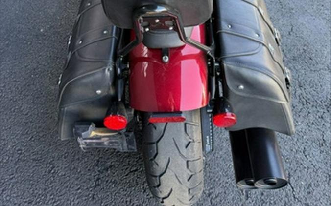 2023 Indian Chief Bobber ABS Stryker Red Metallic ABS Black Metallic