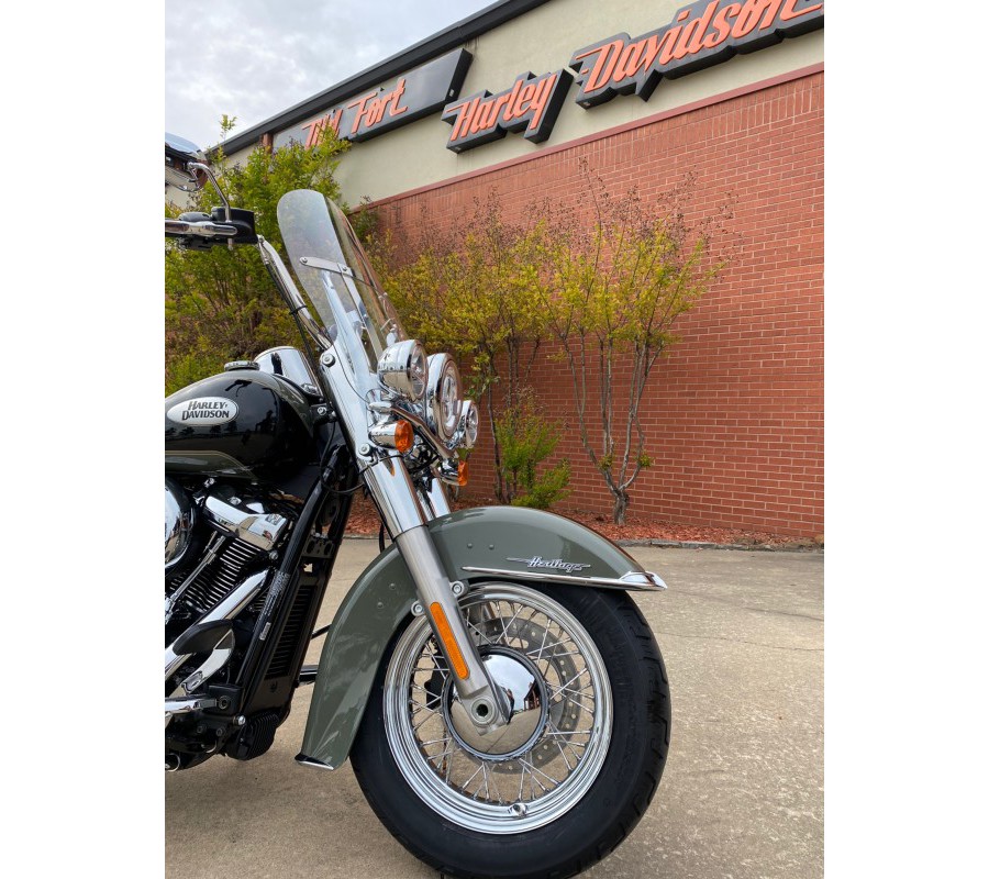 2021 HarleyDavidson® Heritage Classic 107 Deadwood Green / Vivid Black