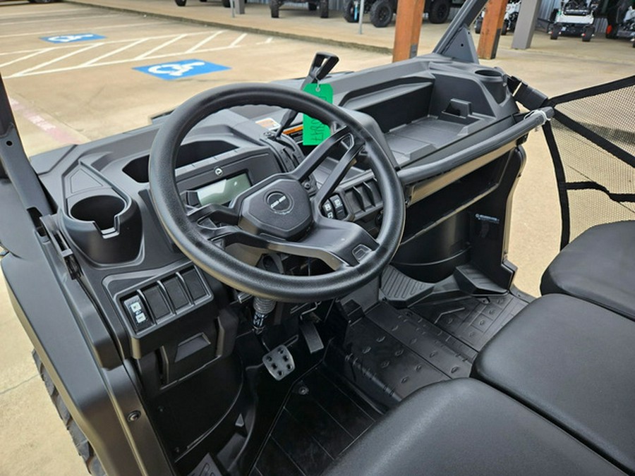 2025 Can-Am Defender DPS HD10