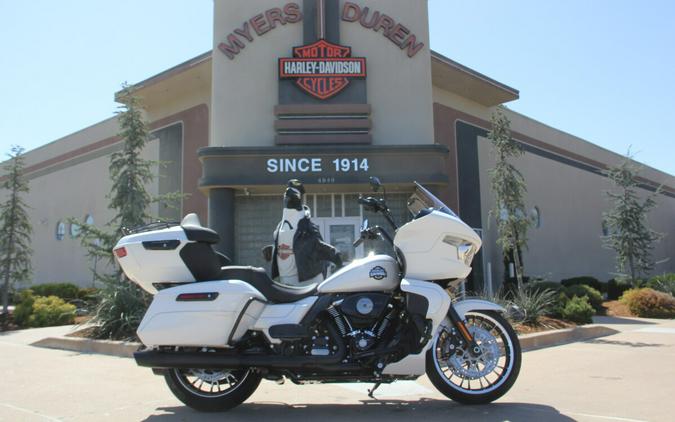 2026 Harley-Davidson Road Glide Limited White Onyx Pearl
