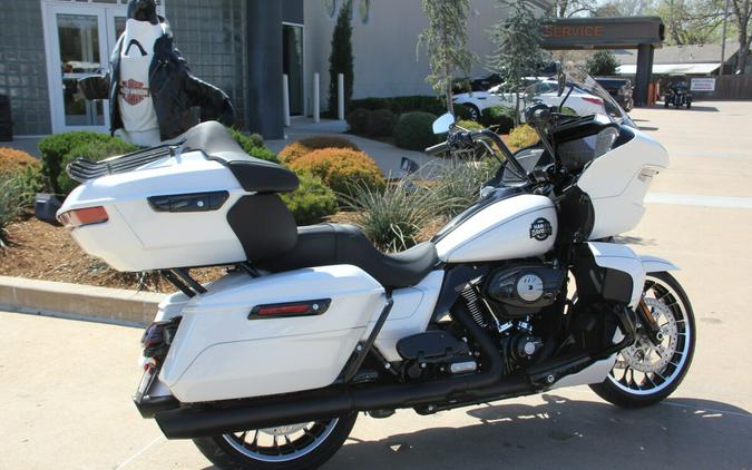 2026 Harley-Davidson Road Glide Limited White Onyx Pearl