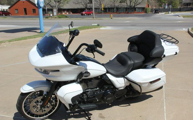 2026 Harley-Davidson Road Glide Limited White Onyx Pearl