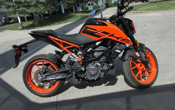 2023 KTM 200 Duke
