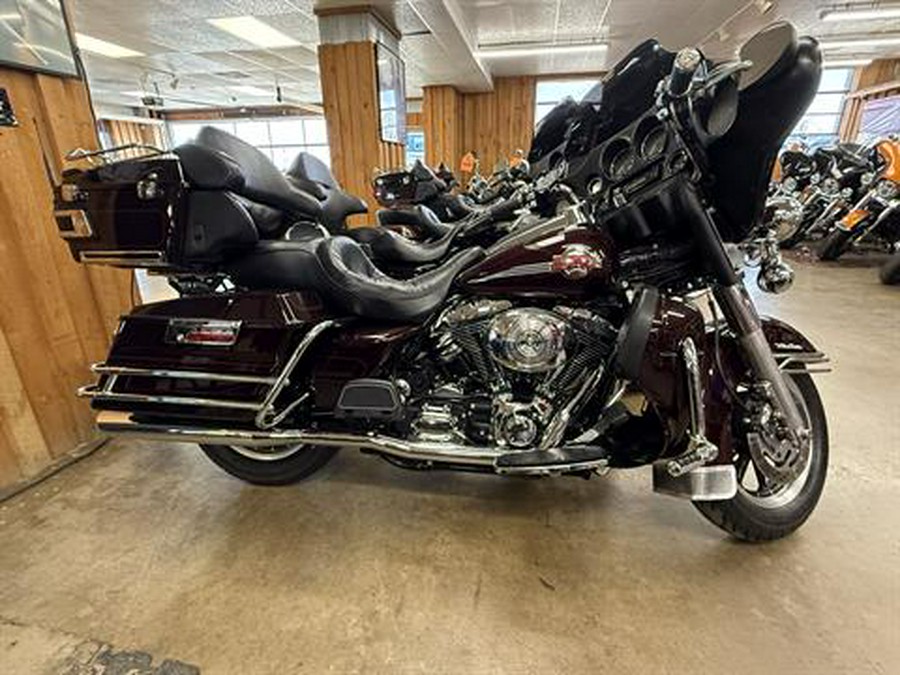 2005 Harley-Davidson FLHTCUI Ultra Classic® Electra Glide® Firefighter Special Edition