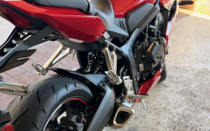 2026 Honda CBR650R E-Clutch