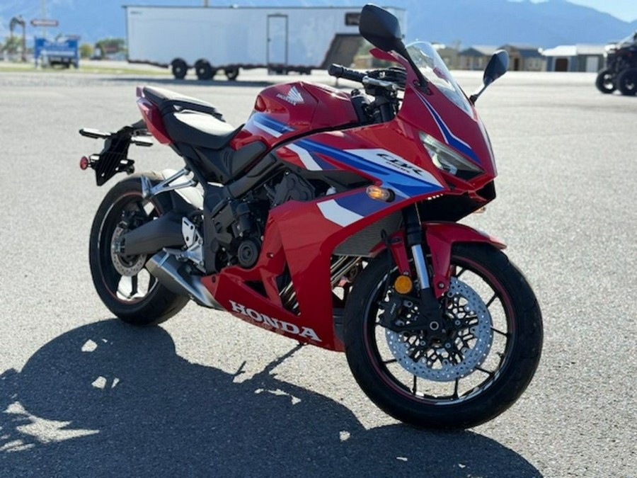 2025 Honda CBR650R E-Clutch