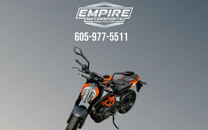 2023 KTM Duke 390