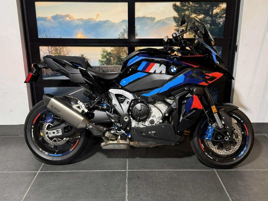 2026 BMW M 1000 XR