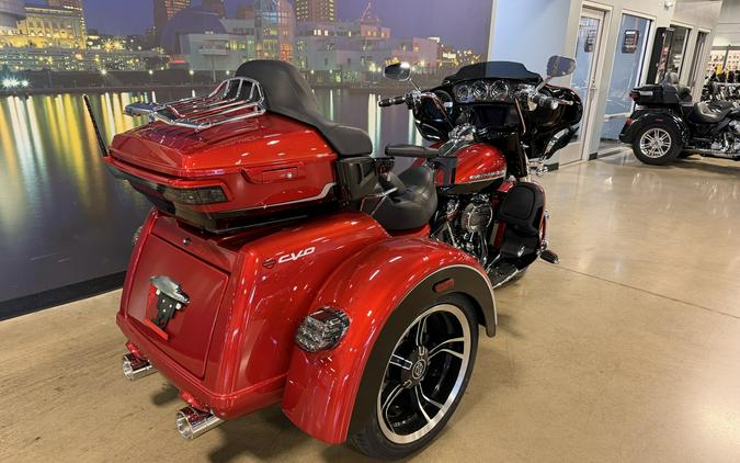 FLHTCUTGSE 2021 CVO Tri Glide