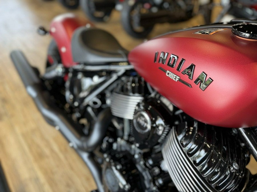 2025 Indian Chief Dark Horse Sunset Red Smoke