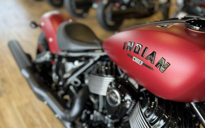 2025 Indian Chief Dark Horse Sunset Red Smoke