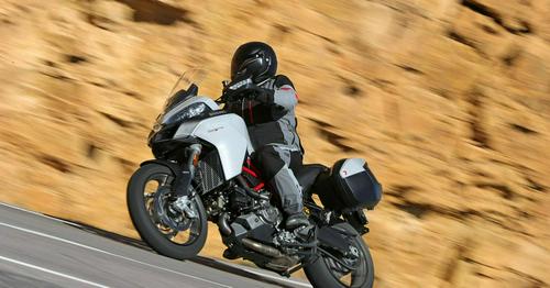 2019 Ducati Multistrada 950 S First Ride https://t.co/w4gbiY0T9A...