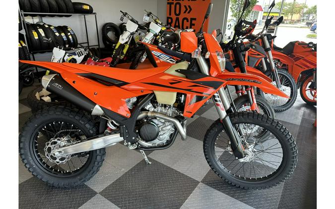 2025 KTM 500 EXC-F Six Days First Look [Fast Facts; 15 Photos]