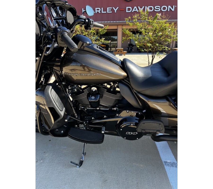 2020 Harley-Davidson Ultra Limited River Rock Gray