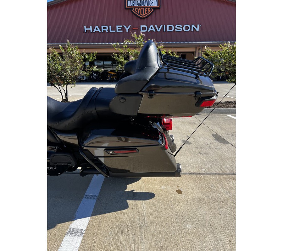 2020 Harley-Davidson Ultra Limited River Rock Gray