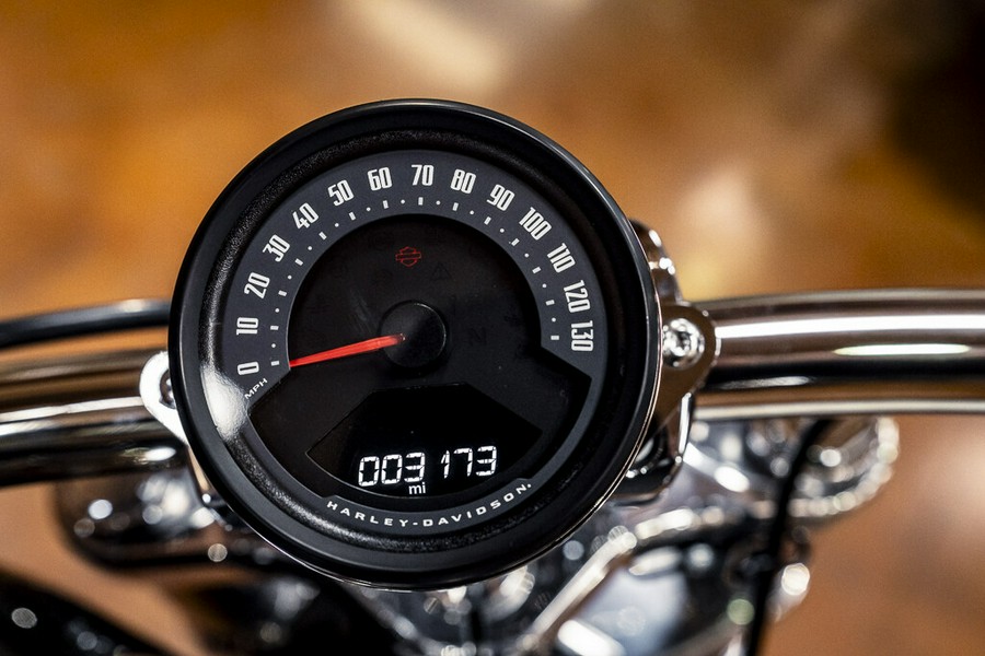 2025 Harley-Davidson Breakout