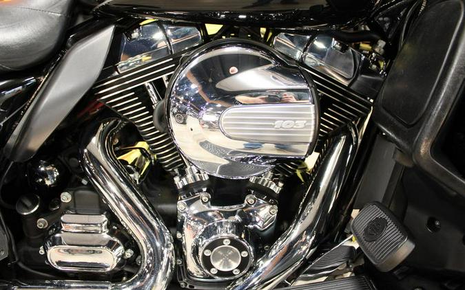 2015 Harley-Davidson® FLHTK - Ultra Limited