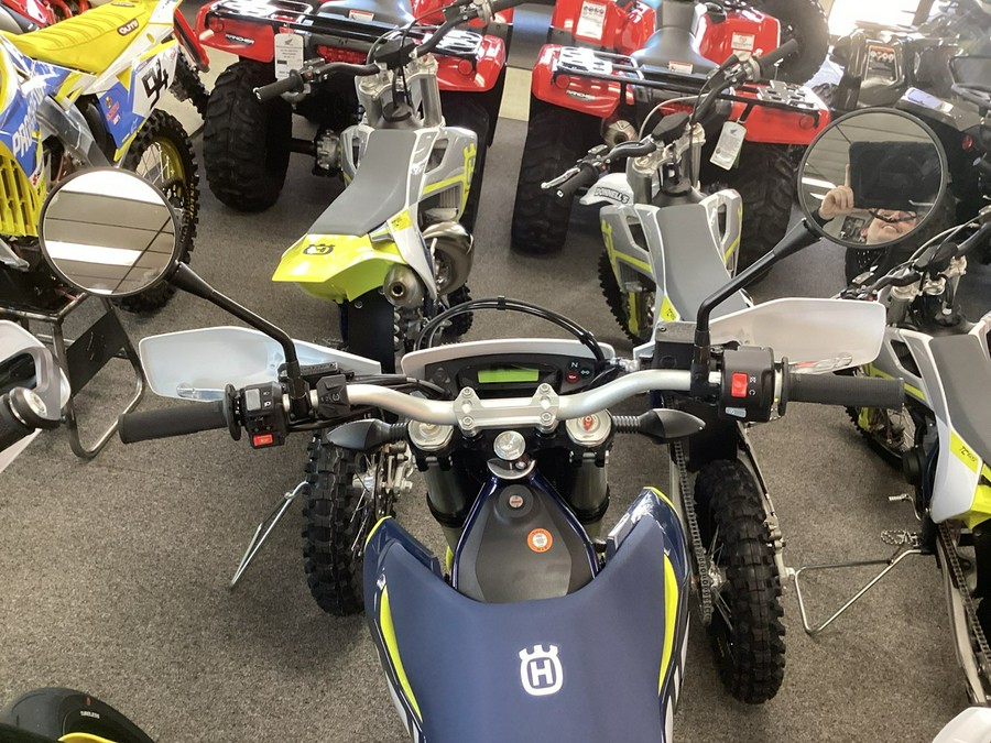 2023 Husqvarna Motorcycles 701 ENDURO