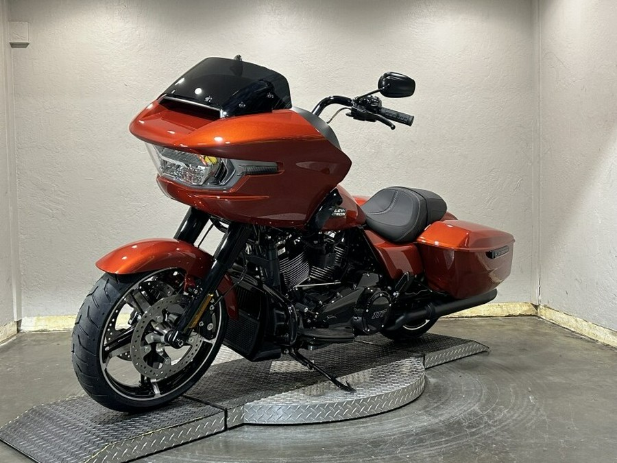 Harley-Davidson Road Glide® 2024 FLTRX 84457424 WHISKEY FIRE