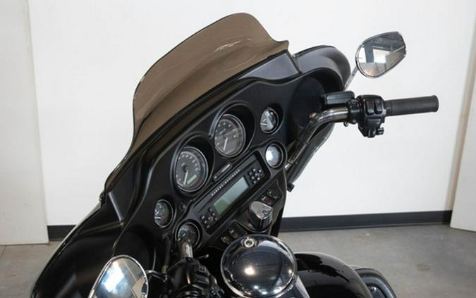 2010 Harley-Davidson FLHTCU - Ultra Classic Electra Glide