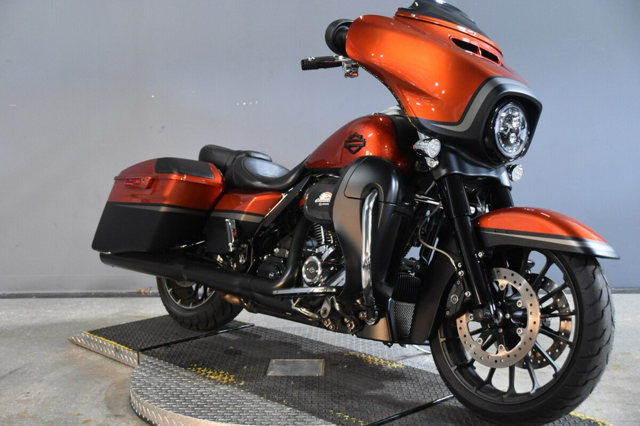 2018 Harley-Davidson CVO Street Glide