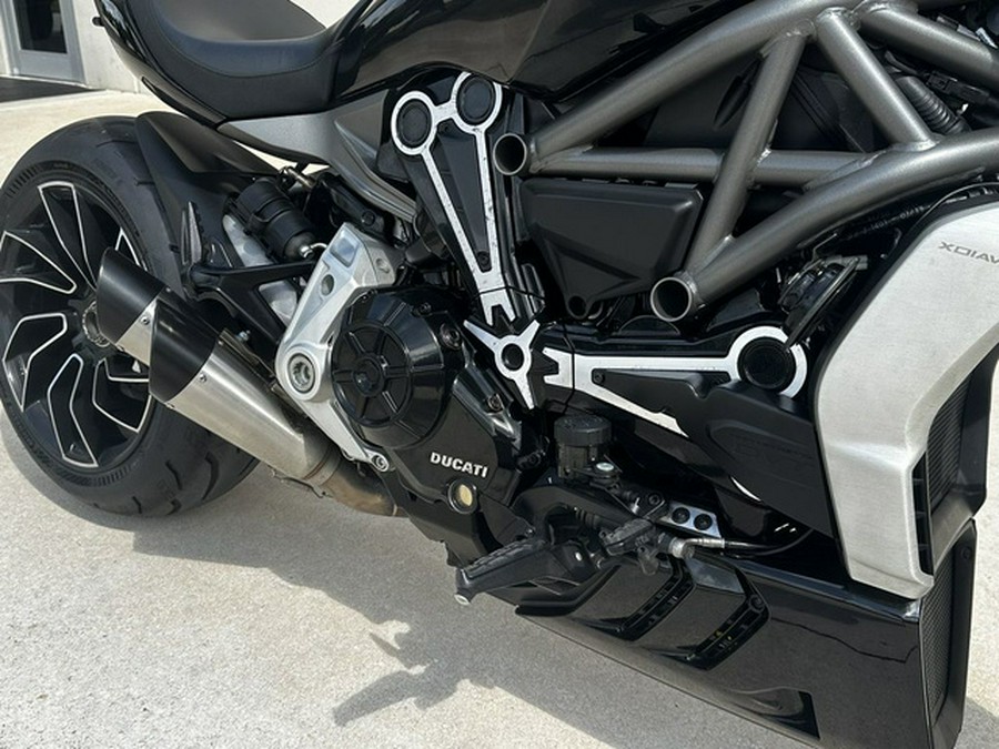2020 Ducati X Diavel S Glossy Black w/ Stripe S