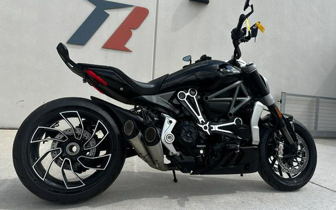 2020 Ducati X Diavel S Glossy Black w/ Stripe S