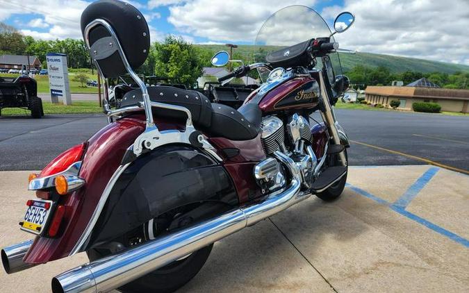 2017 Indian Motorcycle® Chief® Classic Burgundy Metallic Over Thunder Black