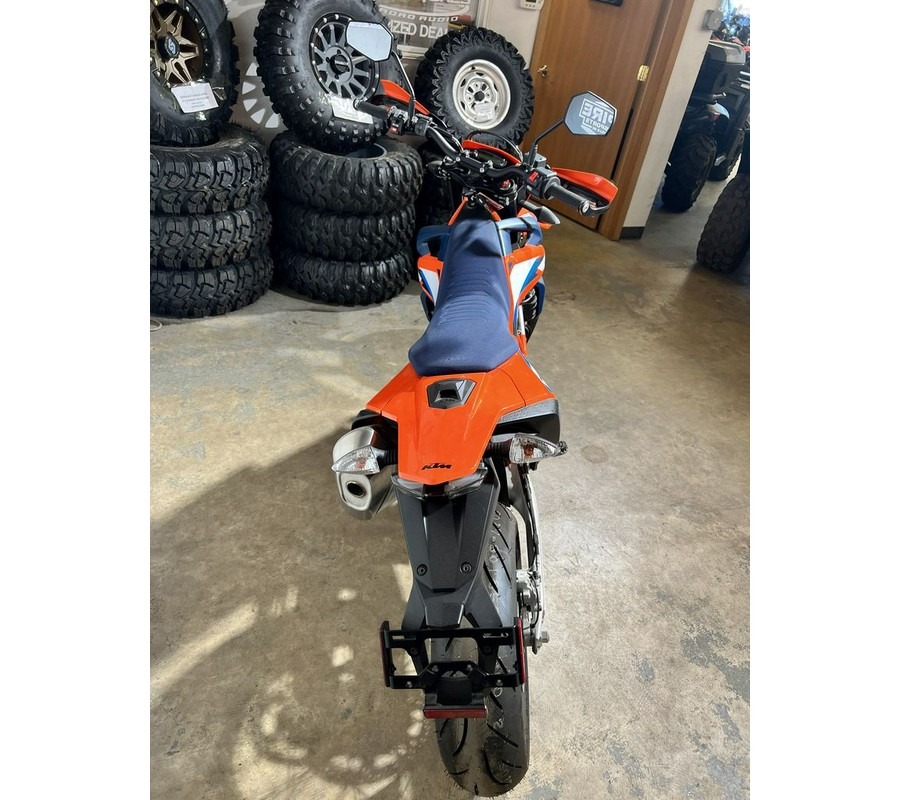 2023 KTM SMC 690 R