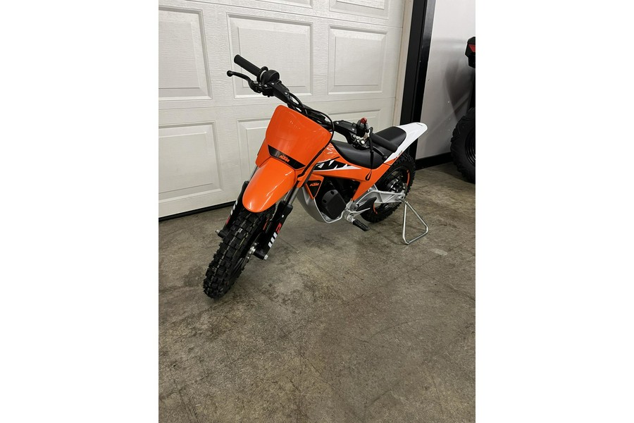 2025 KTM SX-E2