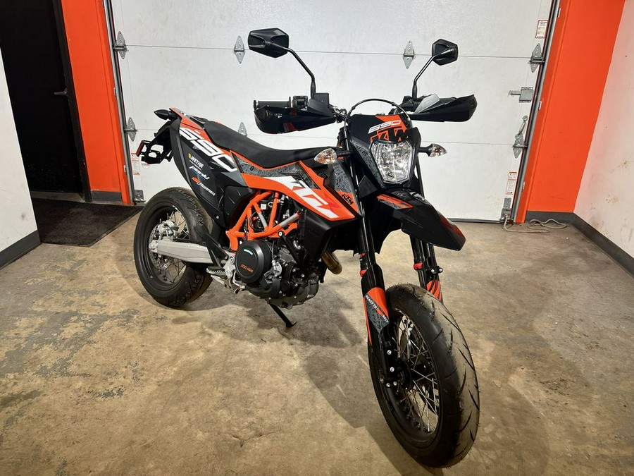 2023 KTM SMC 690 R