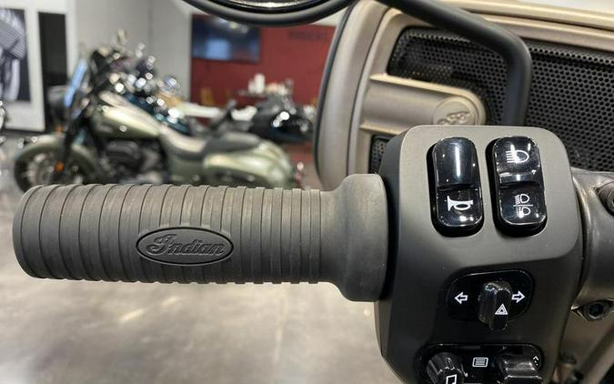 2024 Indian Motorcycle® Chieftain® Dark Horse® w/Powerband Audio Pkg Sandstone Smoke