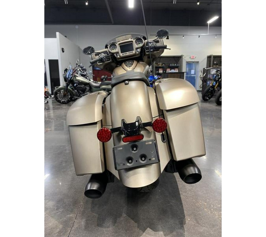 2024 Indian Motorcycle® Chieftain® Dark Horse® w/Powerband Audio Pkg Sandstone Smoke