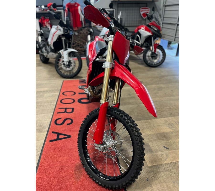 2026 Ducati Desmo450 EDX